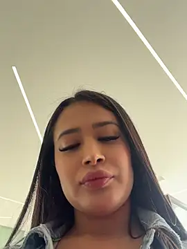 Sara_fun Chat XXX in diretta