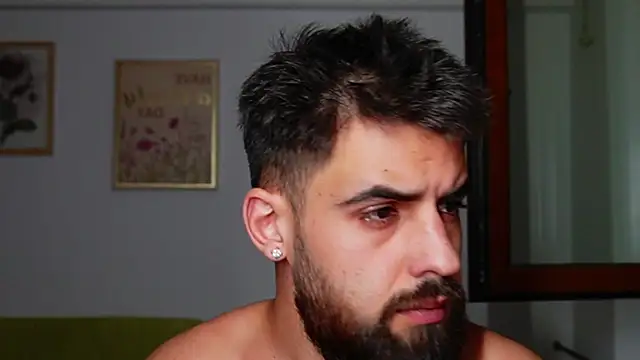 Chat XXX Live HairyRobxxx