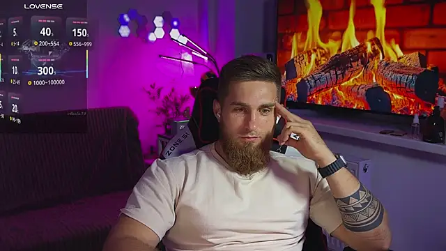 XXX chat uživo modela Sweeet__boy