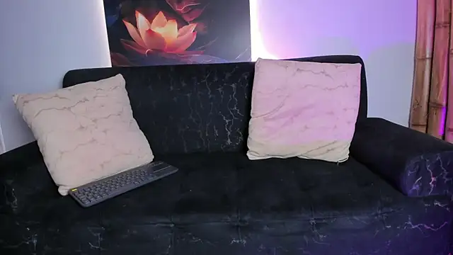 charlotte_mitchell_ XXX чат на живо