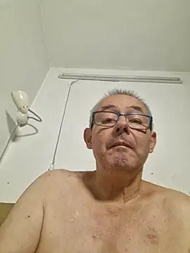 Marlon92700's Live XXX Chat