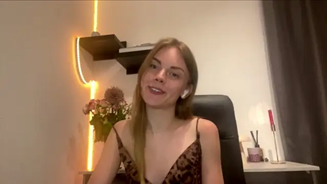 SunnyStrike's Live XXX Chat