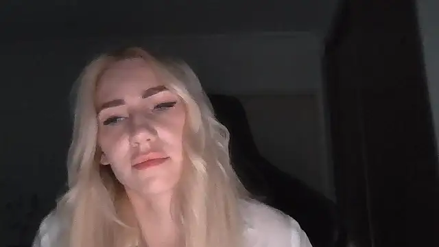 Solariaki Chat XXX live