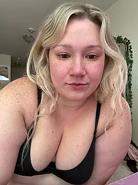 Chatroom XXX en direct de PiggyRose