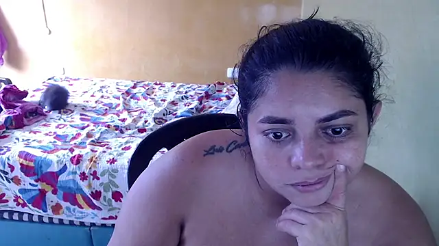 XXX chat uživo modela yulieth_bbw