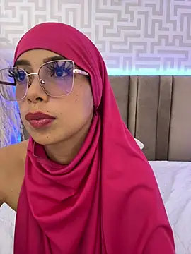 naishaa_ Chat XXX in diretta