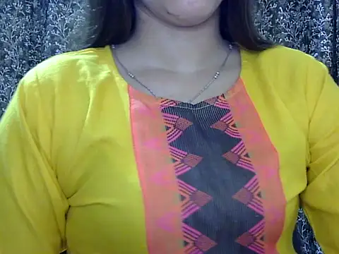 Exotic_tanvi: онлайн-секс-чат