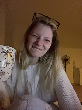 MaryHiggins' Live XXX Chat