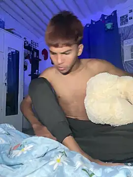 sexyboyandrs' Webcam Show