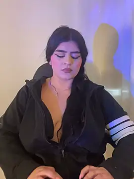Chatroom XXX en direct de Kariina__69
