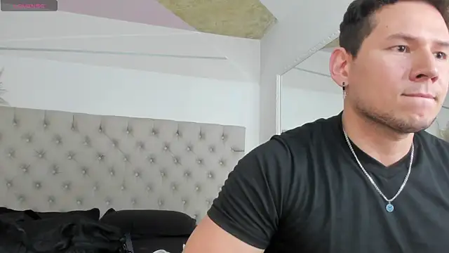 Izui_Pierce's Webcam Show
