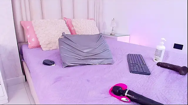 Онлайн чат XXX alanarose18