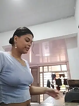 Chat XXX ao vivo de RoomExotic11