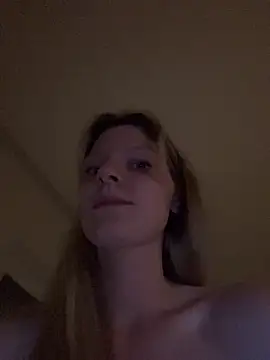 XXX chat uživo modela MaryHiggins