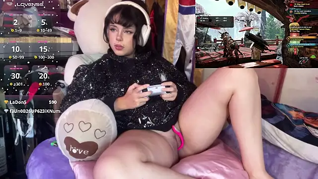 PixelKitty_'s Live XXX Chat