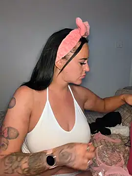 XXX chat uživo modela Sasha_CurvesXX