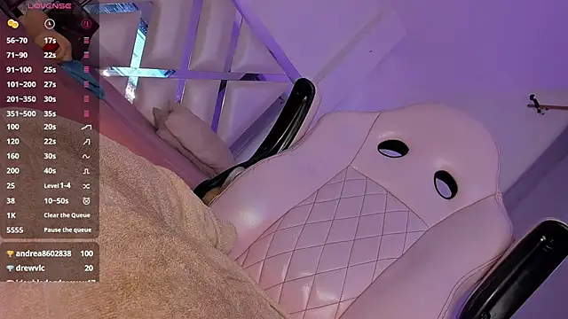 Czat XXX na żywo – Mia_royal