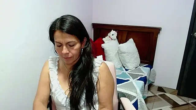 camilavargas_'s Live XXX Chat