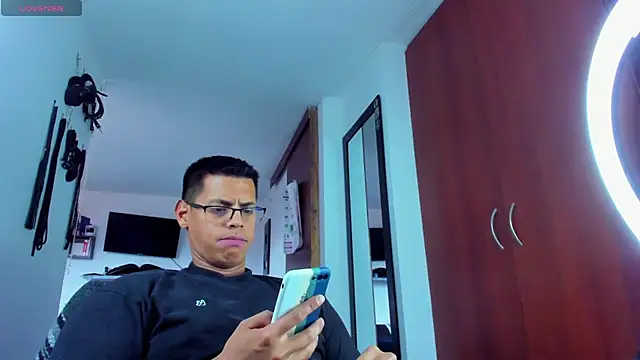 دردشة _John_Boy_ الجنسية المباشرة