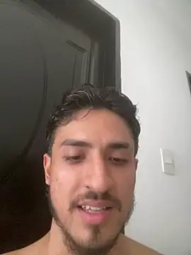 Kriss_Edwards 现场XXX聊天