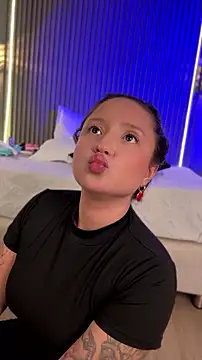 MiaPetit_'s Live XXX Chat