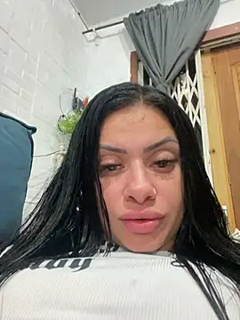 Show de belababyy na webcam
