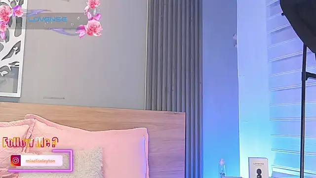 Elise-Leyton Live XXX-Chat