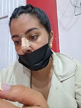 Luianna Adlı Modelin Canlı XXX Sohbeti