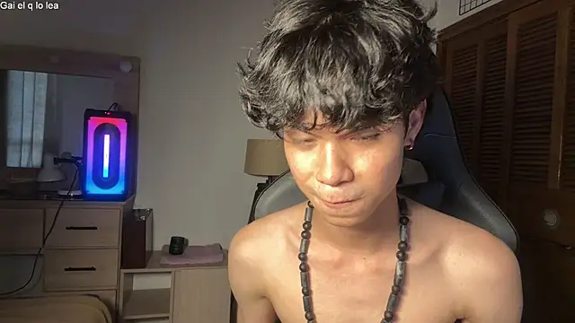 XXX chat uživo modela OopsAgain_