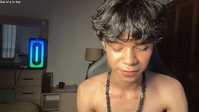 OopsAgain_ live XXX chat