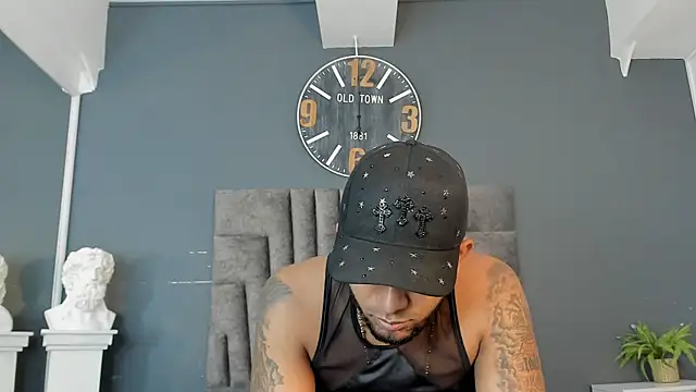 XXX chat uživo modela Robin_Rief