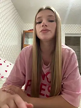 Chat +18 de adel_secret ao vivo
