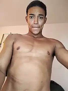 Demiansteven2 即時 XXX 聊天