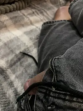 NaughtyAndr7's Webcam Show