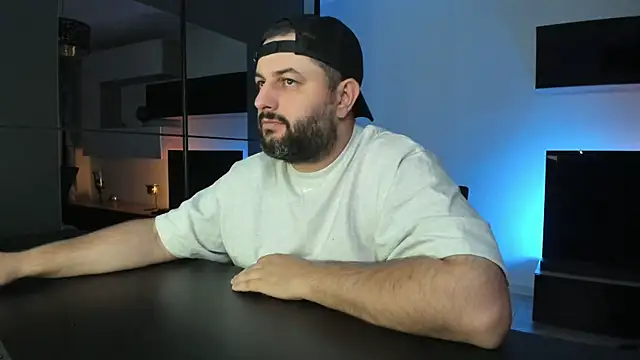 Živý XXX chat DravenPeak