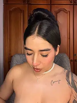 KaditaNavarro's Live XXX Chat