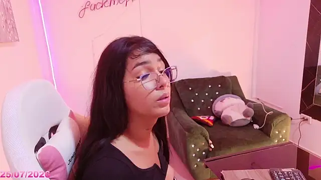 Chat +18 de Gabrielahot75 ao vivo