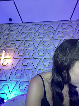 MelanyyJhonson15's Live XXX Chat