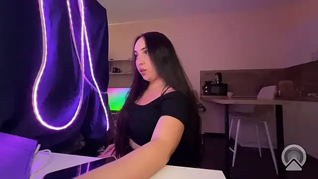 Asylen XXX чат на живо