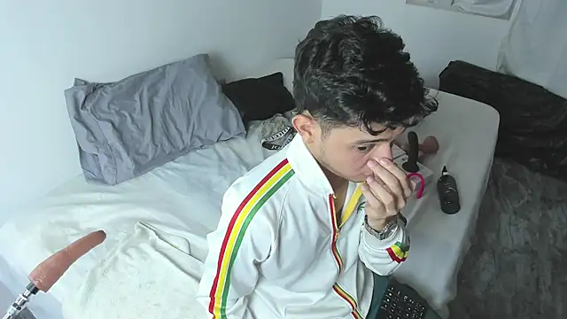 XXX chat uživo modela Benjamin_Buster