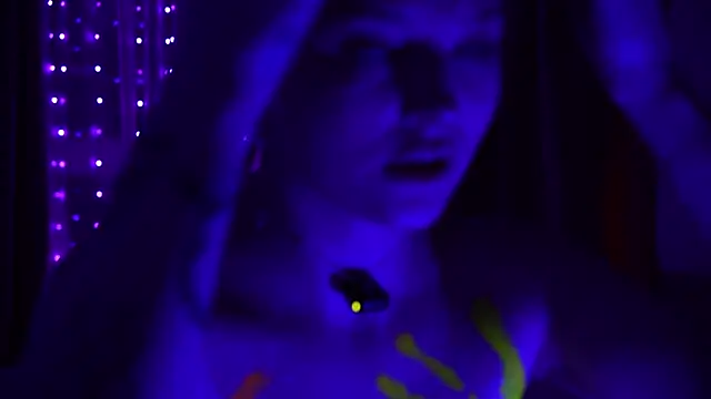 OssieCrews Chat XXX live