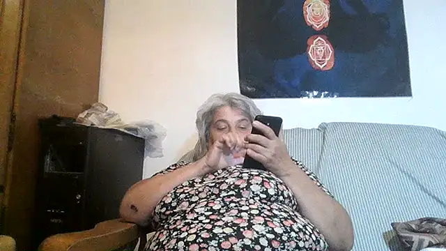 Chat +18 de ExquisiteMature ao vivo