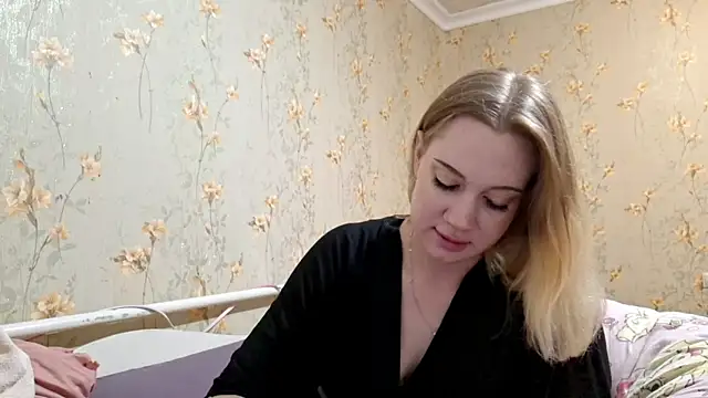 Chat +18 de renna_rine ao vivo