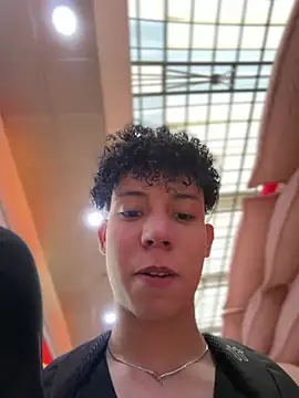 yoursexyjose's Live XXX Chat