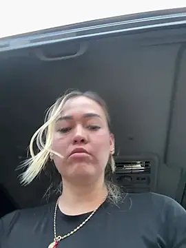 Danielavegax XXX чат на живо