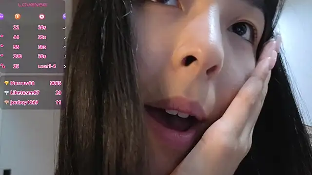 XXX chat uživo modela Ju_jin