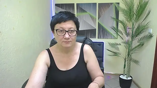 EmilyL0ve's Live XXX Chat