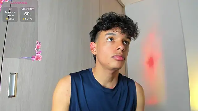 Maxfrost1 Live XXX Chat