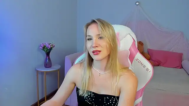 Živý XXX chat ElaraVoltage