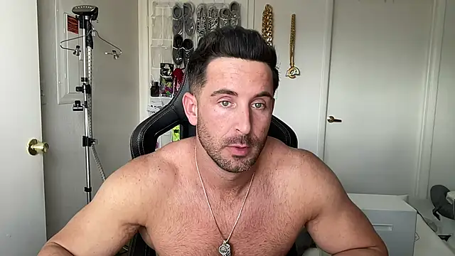 brettmycles28 现场XXX聊天